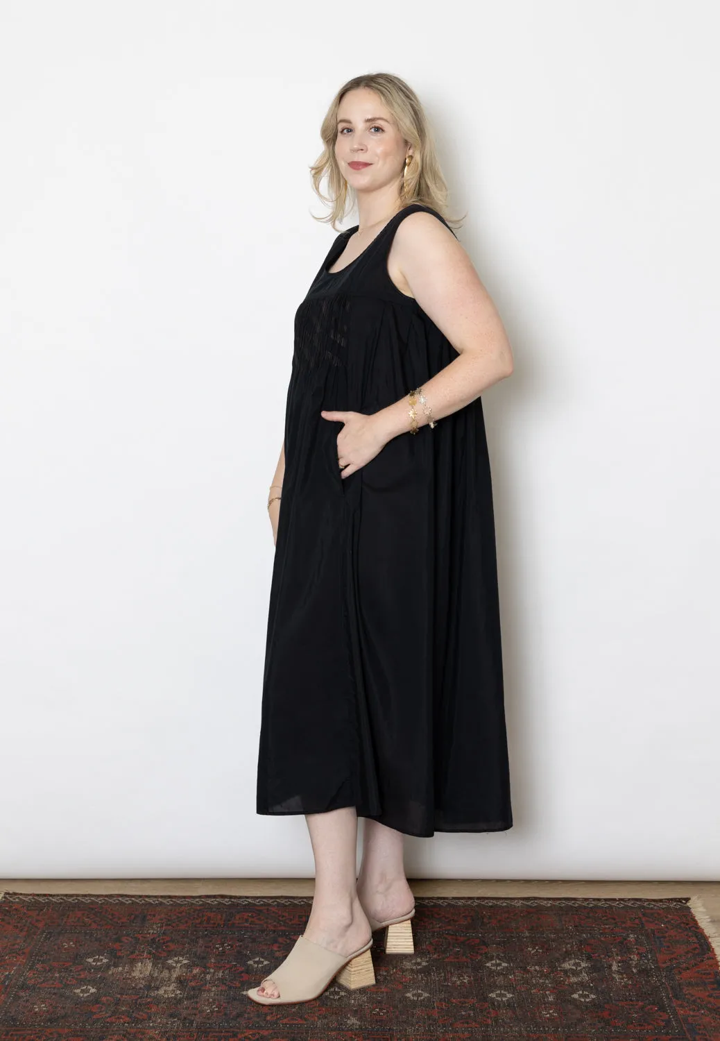 6397 Sleeveless Pleated Embroidery Dress