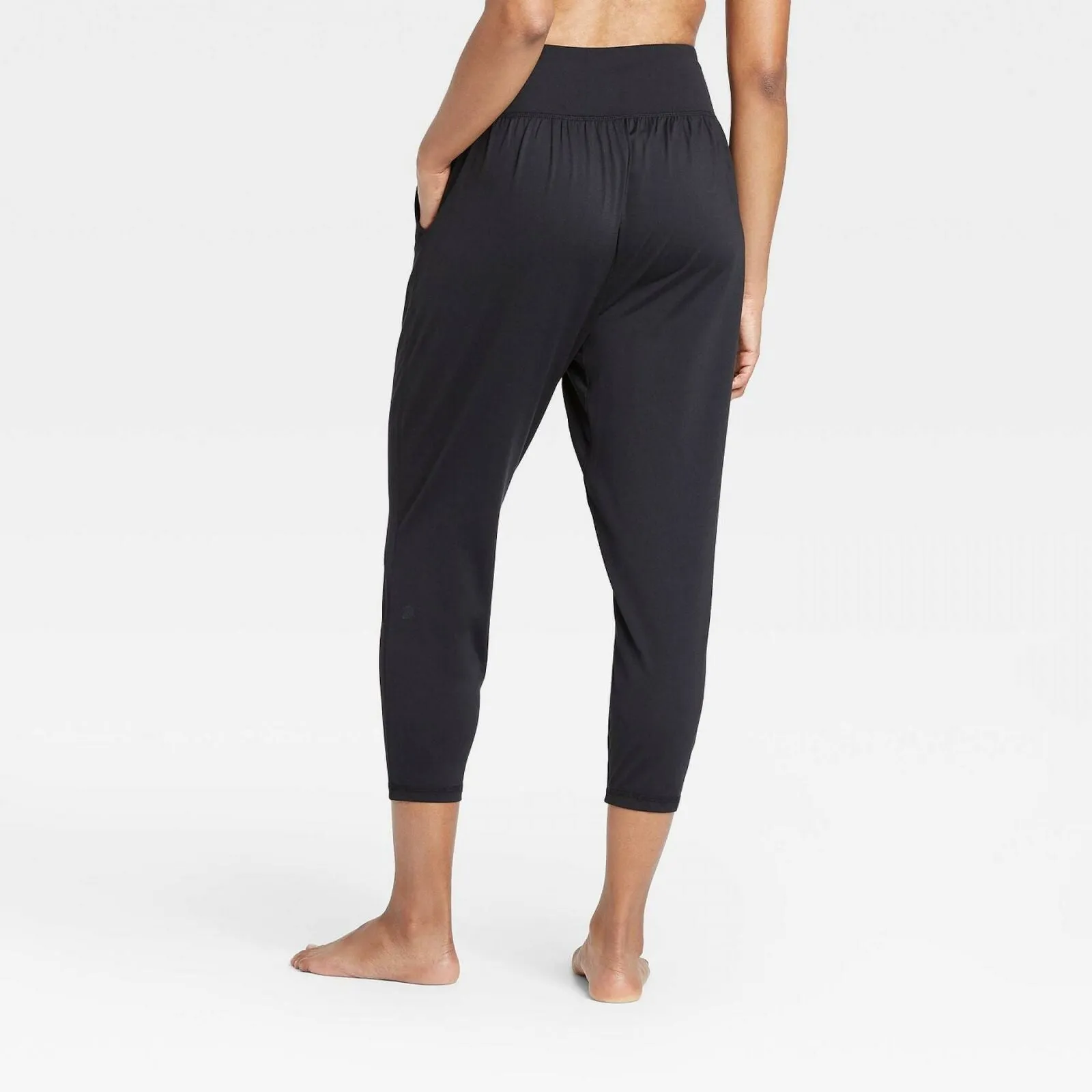 All In Motion Women's Loose Fit Mid-Rise Practice Leggings Pants