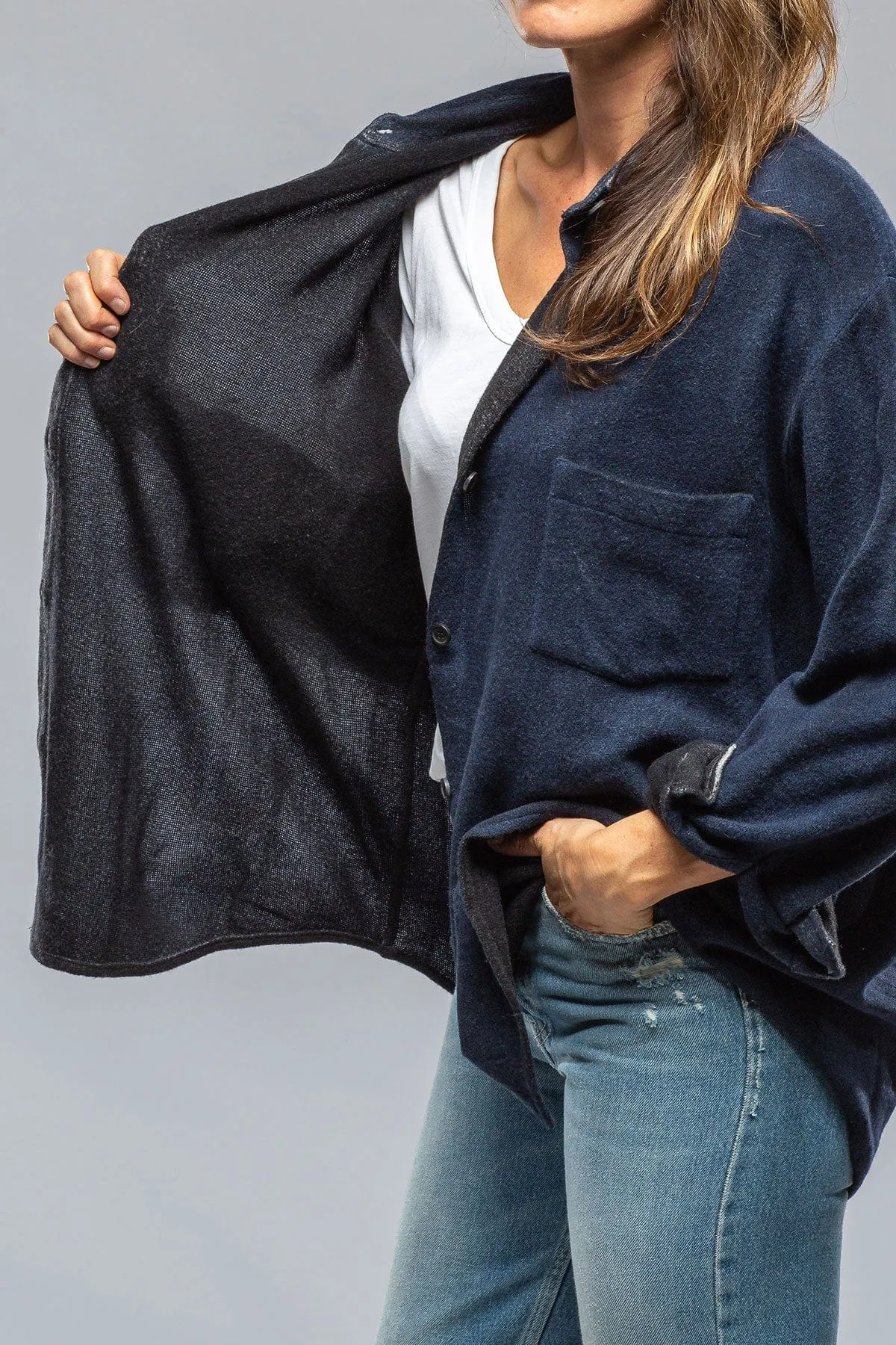 Amy Cashmere Shirt In Shaded Midnight