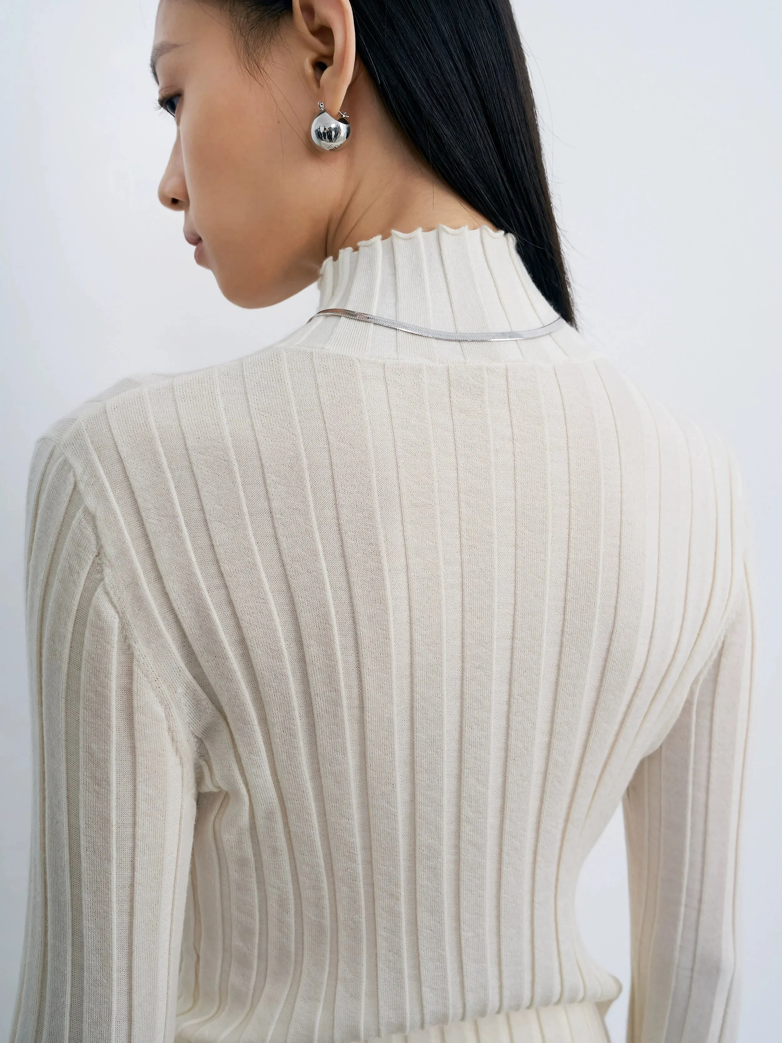 Cashmere Ribbed Turtleneck Sweater