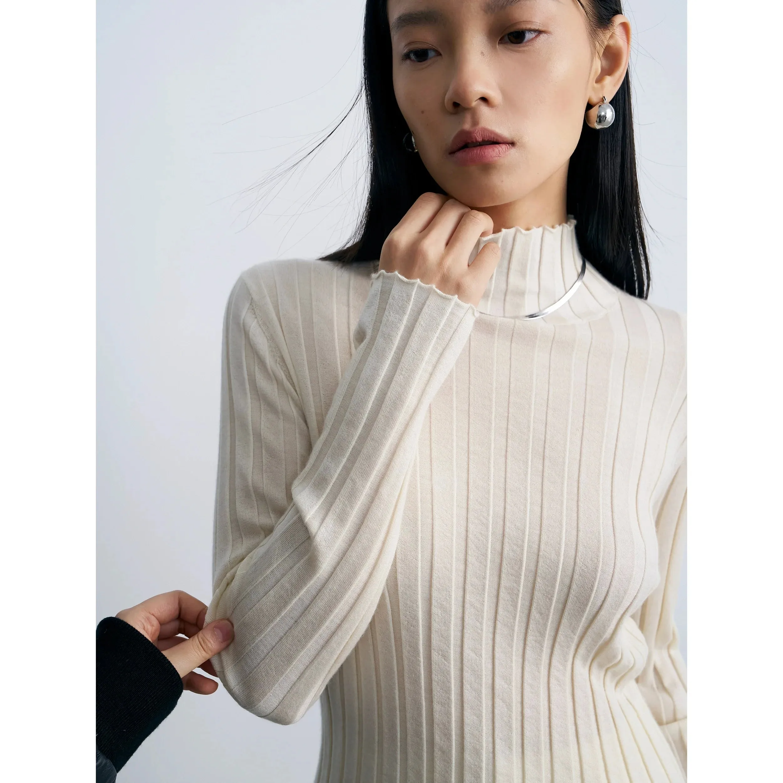 Cashmere Ribbed Turtleneck Sweater
