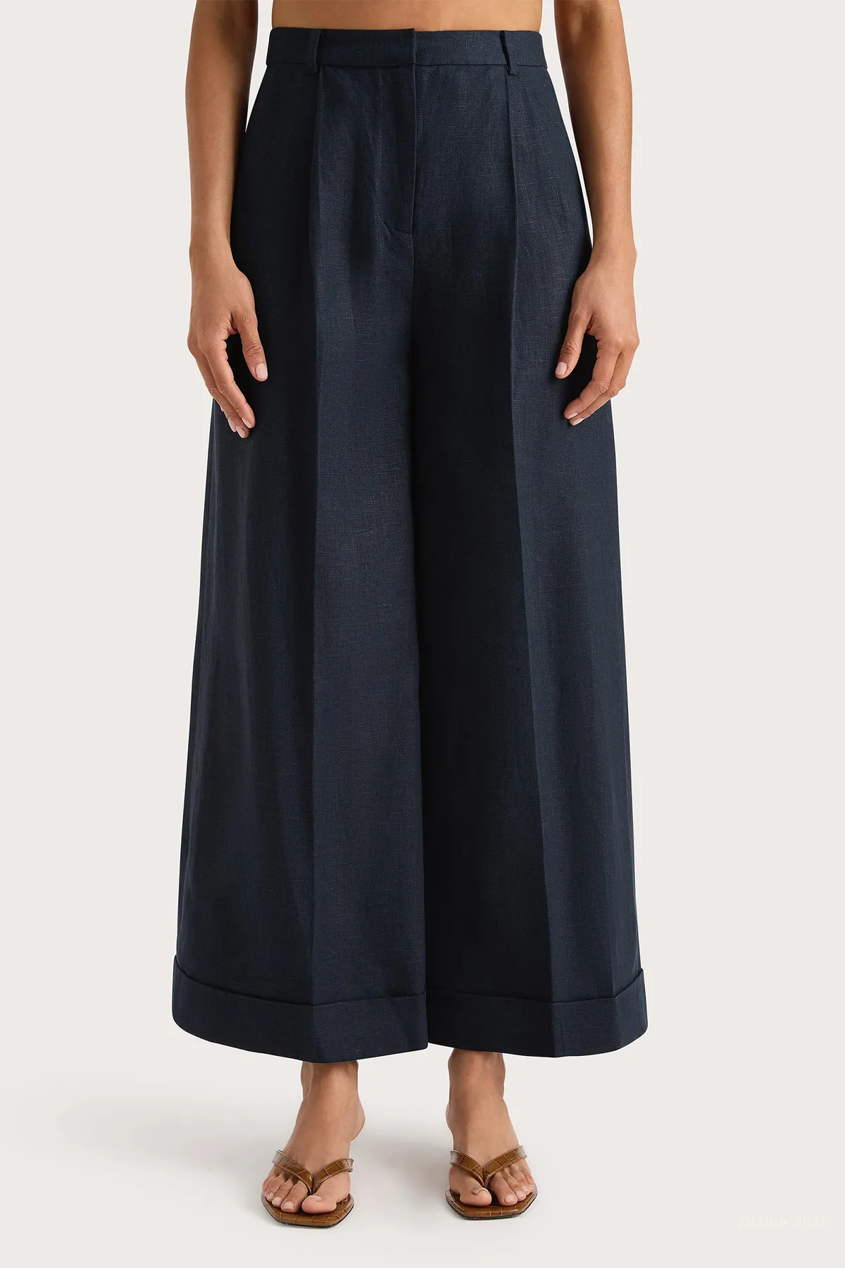 Clove Trouser in Navy