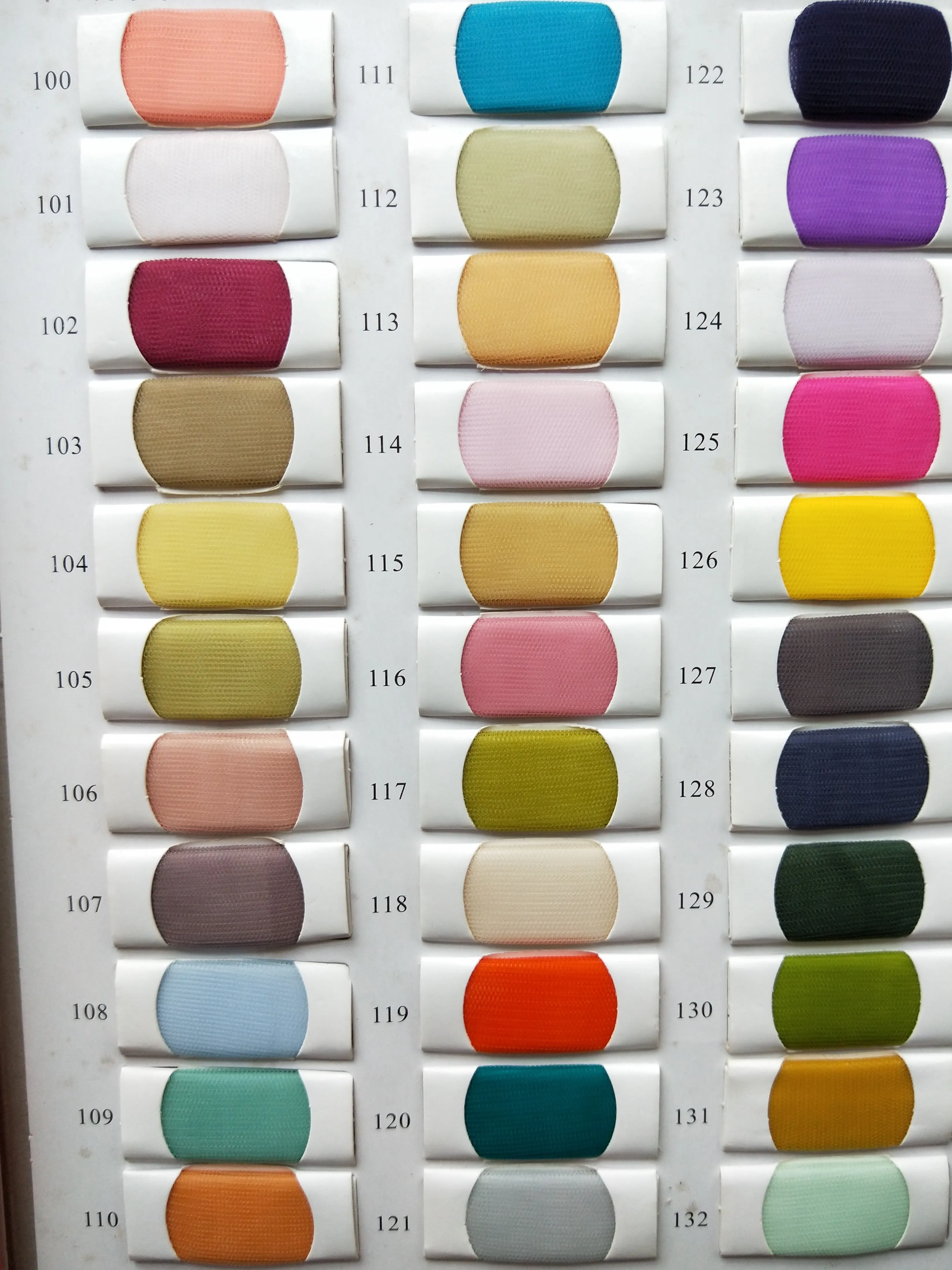 Enchanting Tulle Color Block Prom Gowns with V-neckline