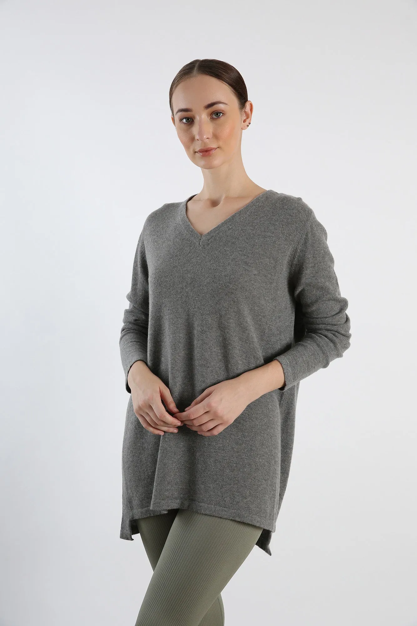 Grey V-neck Cashmere sweater
