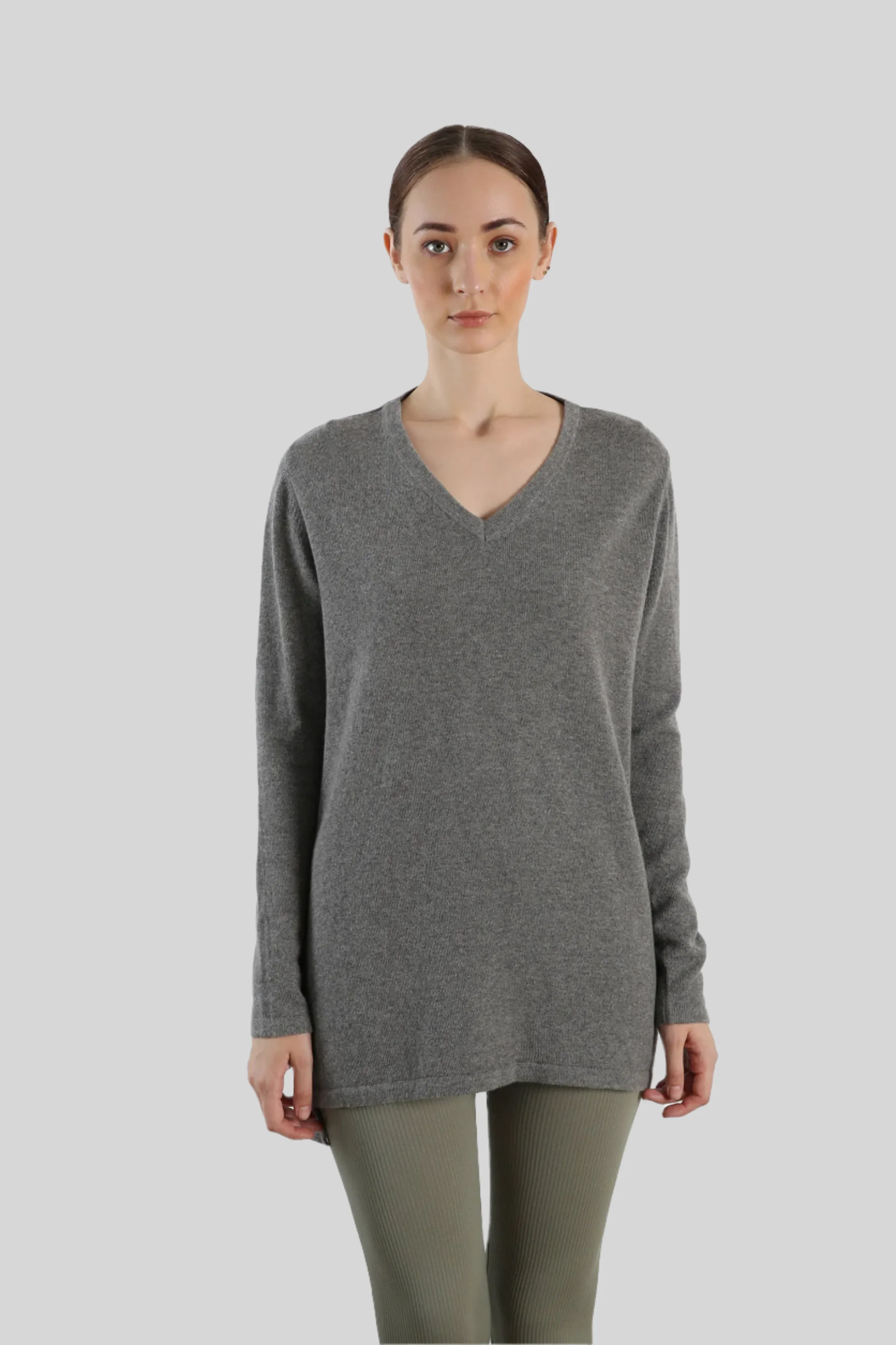 Grey V-neck Cashmere sweater