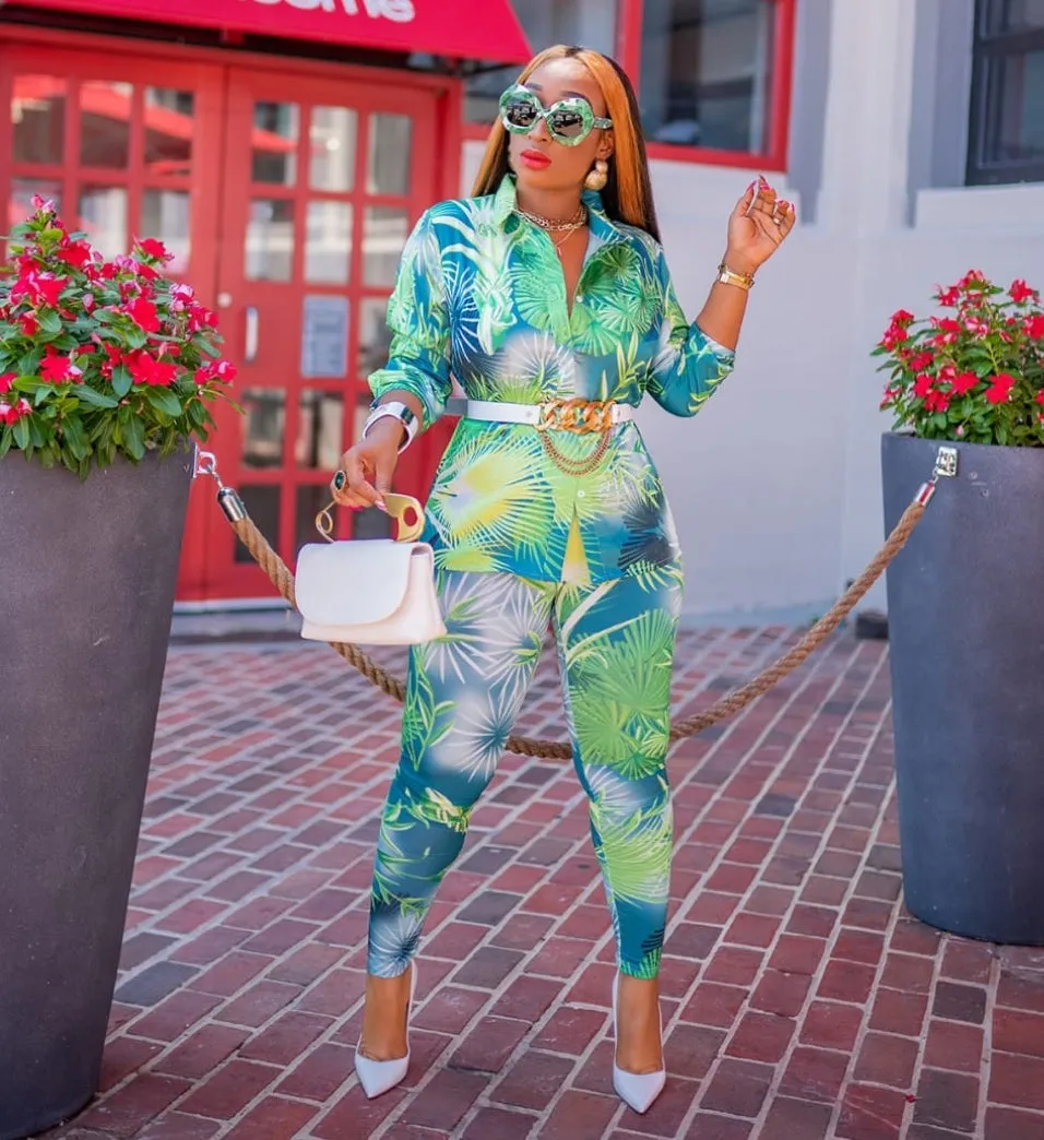Letoya- 2pcs Collar Blouse and Leggings Set (New)