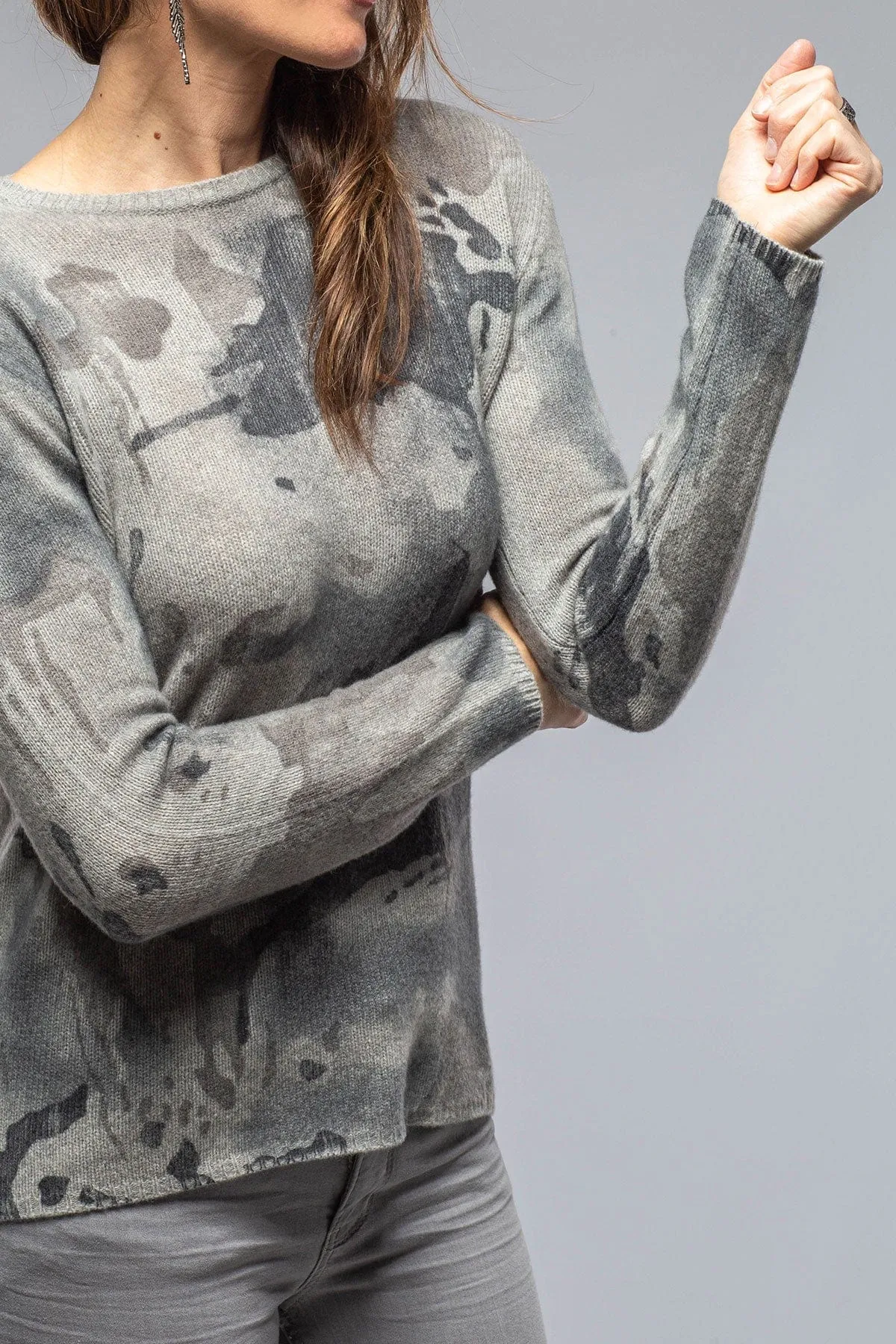 Mimi Art Print Sweater In Grey