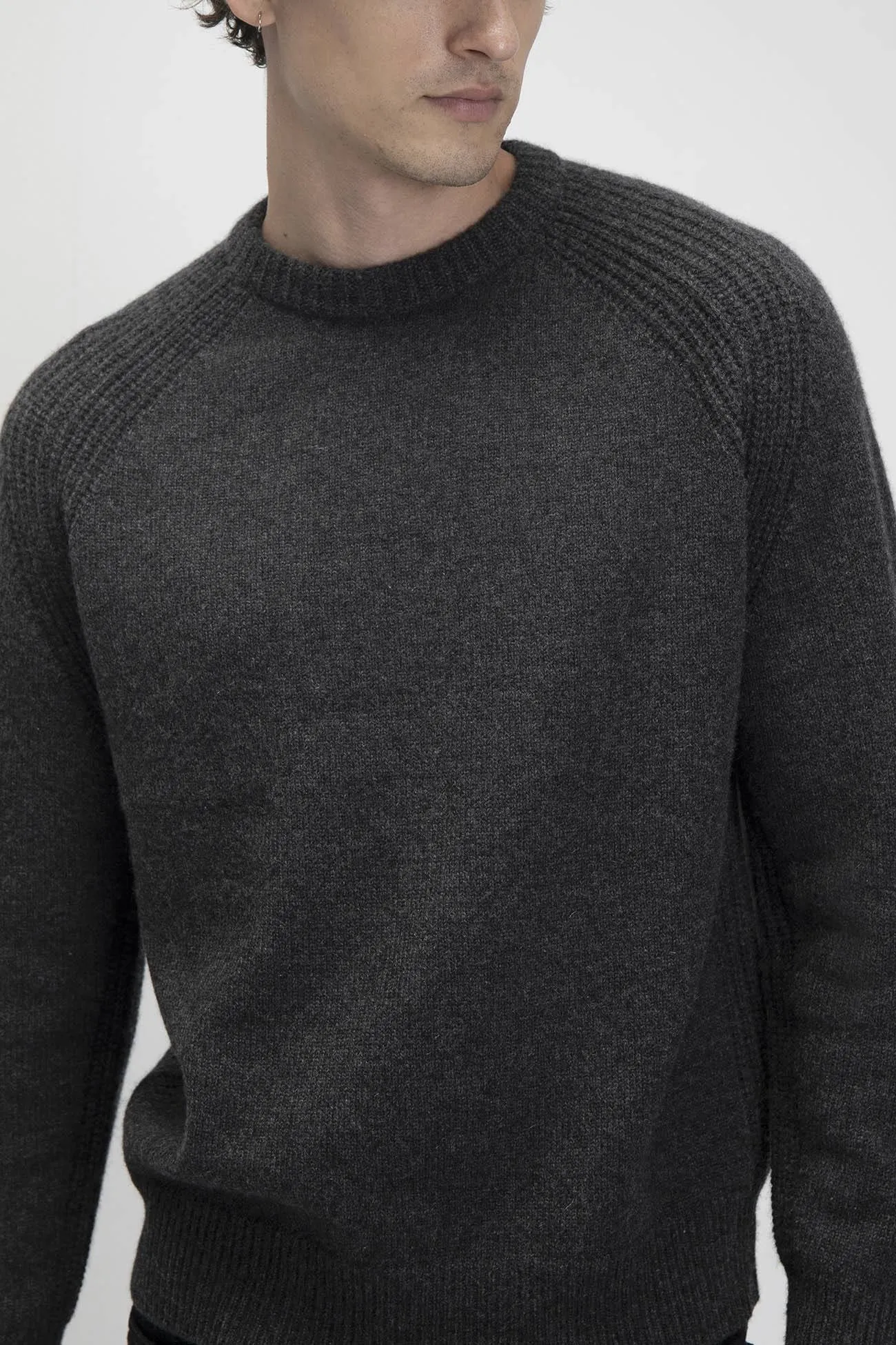 OAKLYN CASHMERE CREWNECK SWEATER