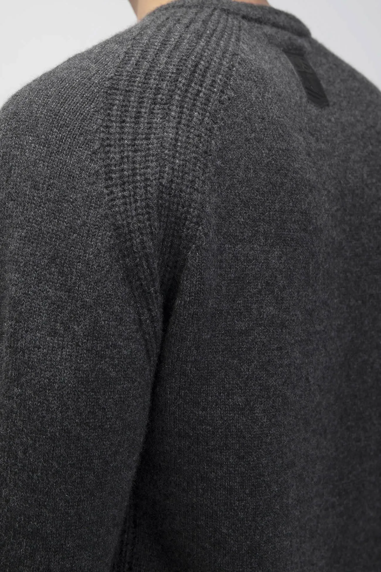 OAKLYN CASHMERE CREWNECK SWEATER