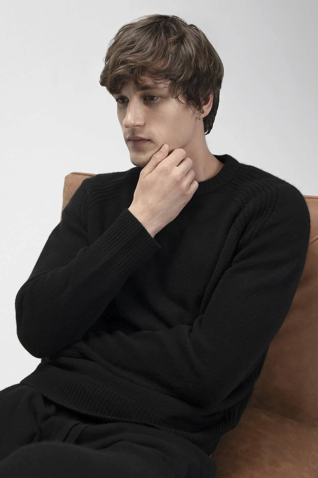 OAKLYN CASHMERE CREWNECK SWEATER