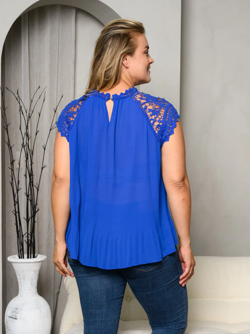 PLUS SIZE PLEATED LACE CHIFFON TOP