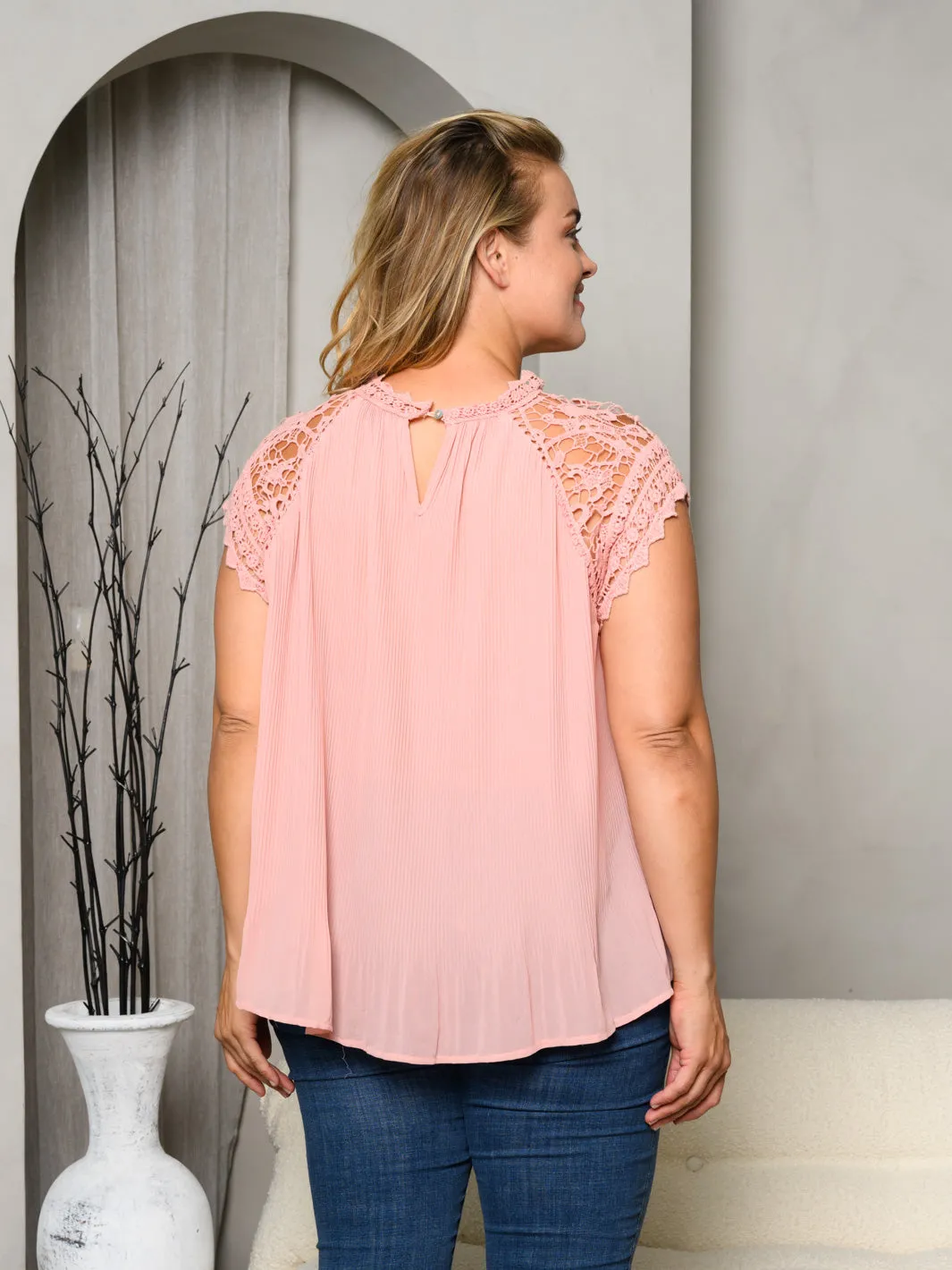 PLUS SIZE PLEATED LACE CHIFFON TOP