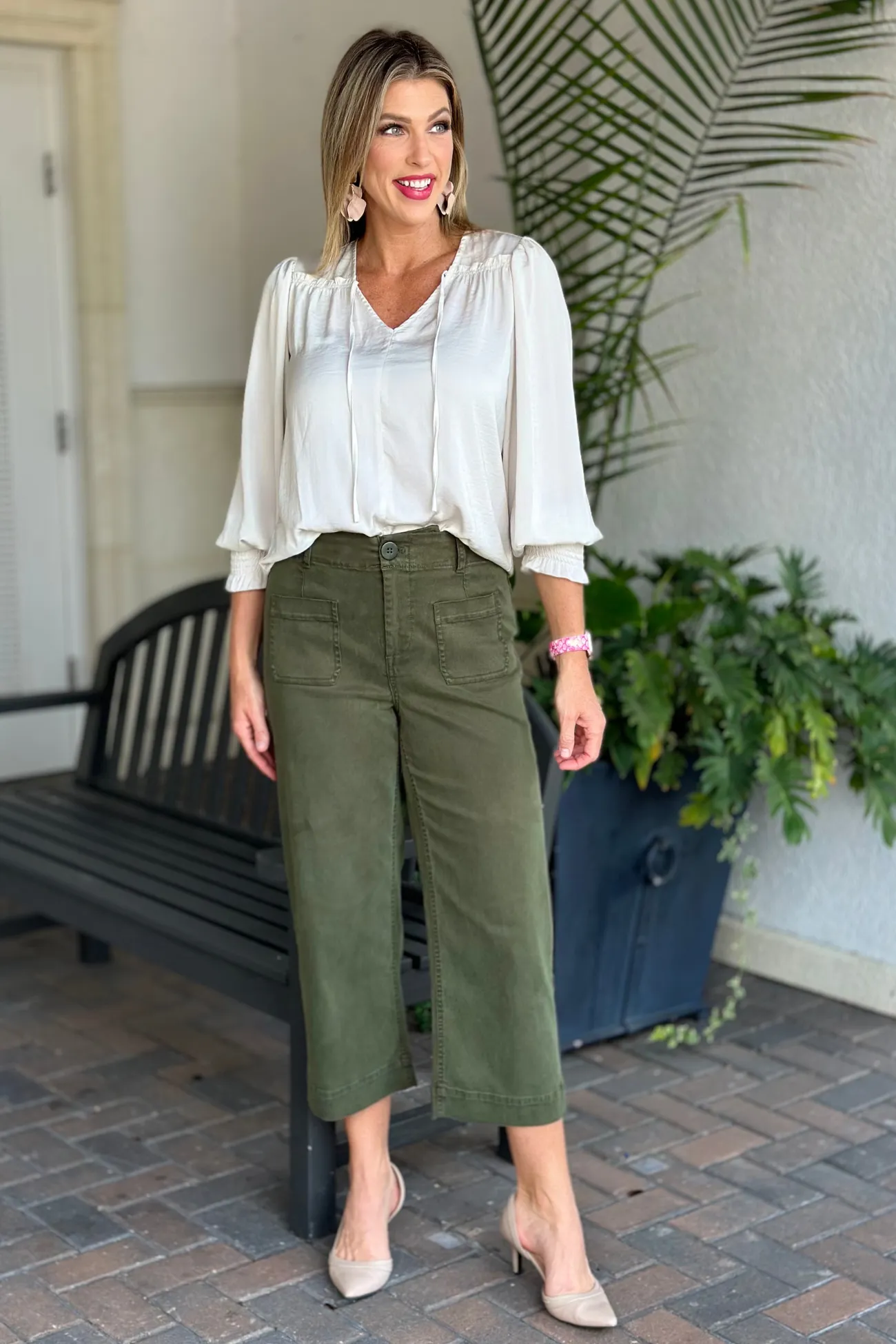 Renuar Saddleback Tencel Cropped Wide Leg Pant-Chive