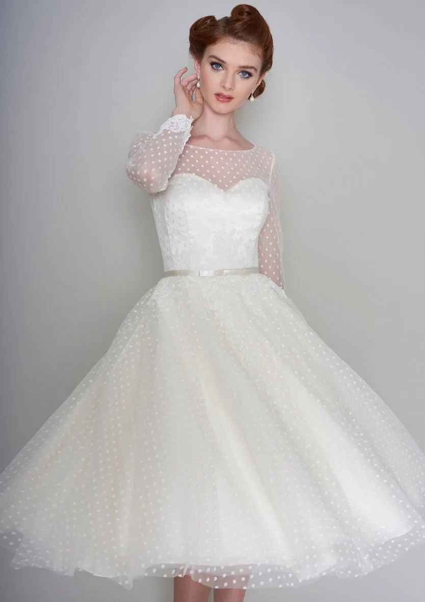 Tea Length Long Sleeve Vintage Polka Dot Illusion Bateau And Tulle Wedding Dress-715757