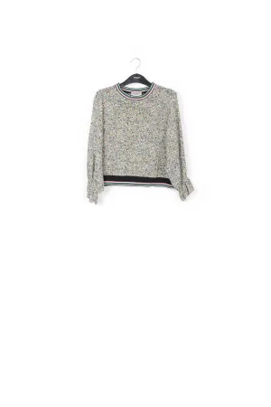 Top with frilled sleeves