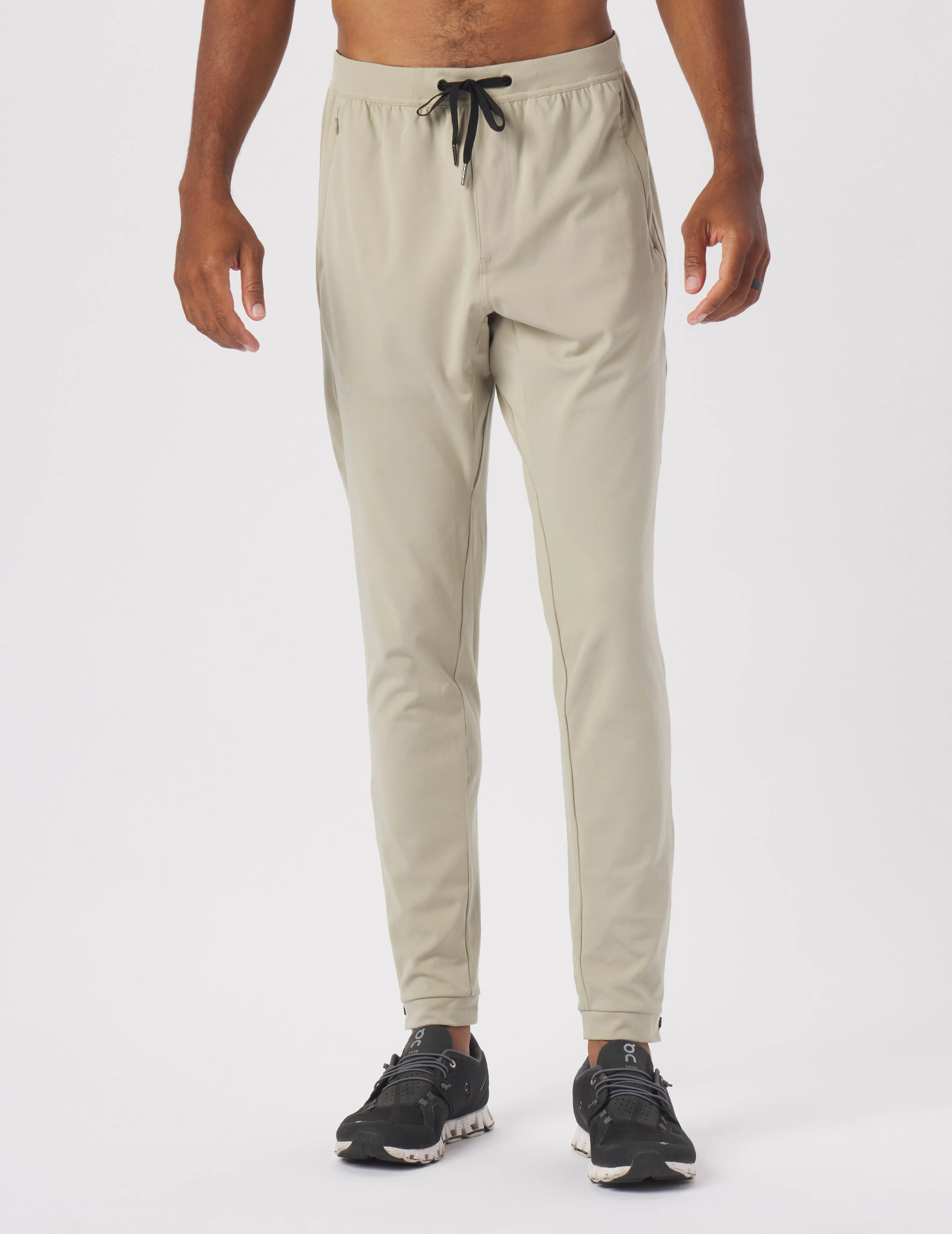 Turf Jogger: Linen
