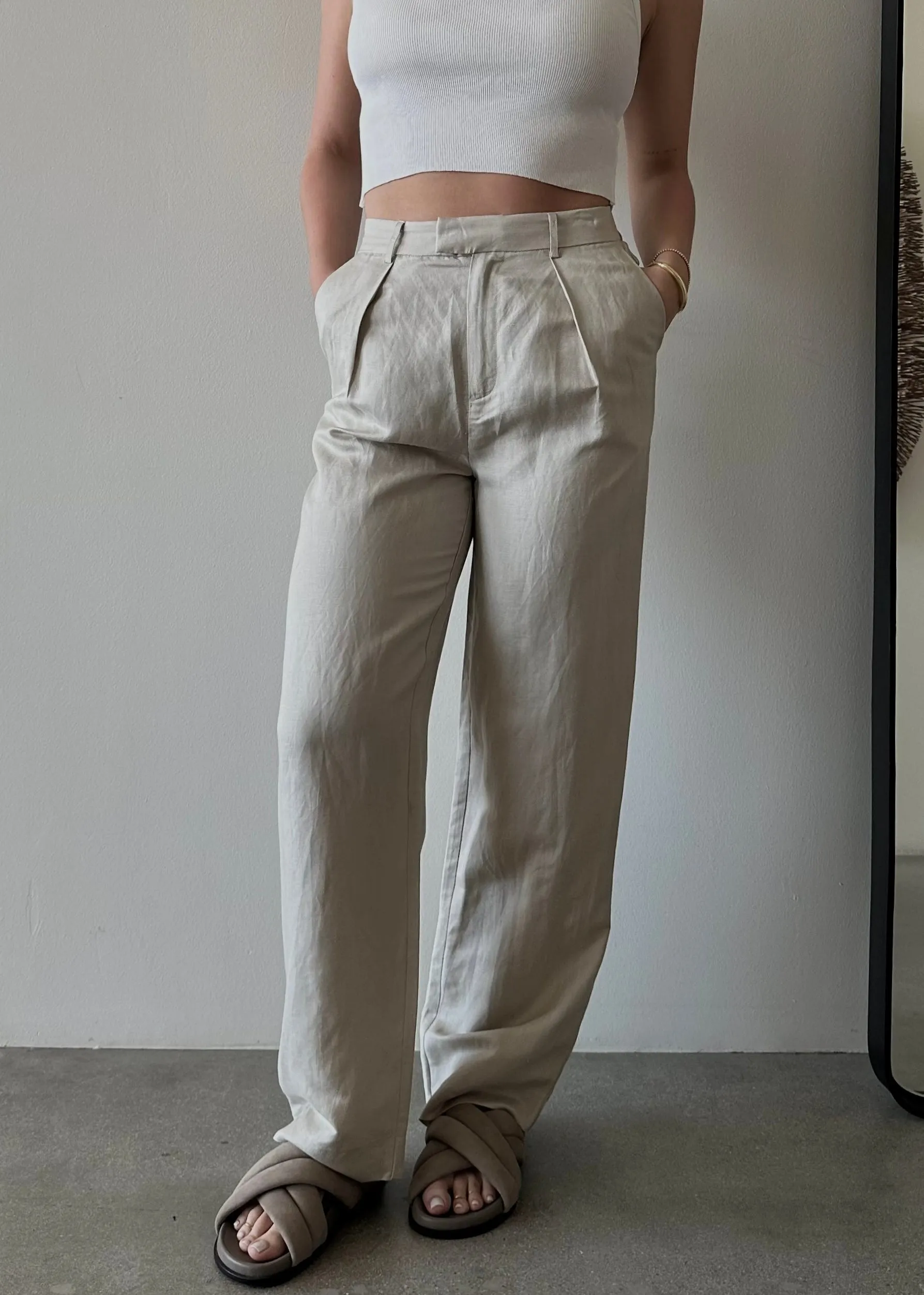 Villa Tailored Linen Pants - Nude