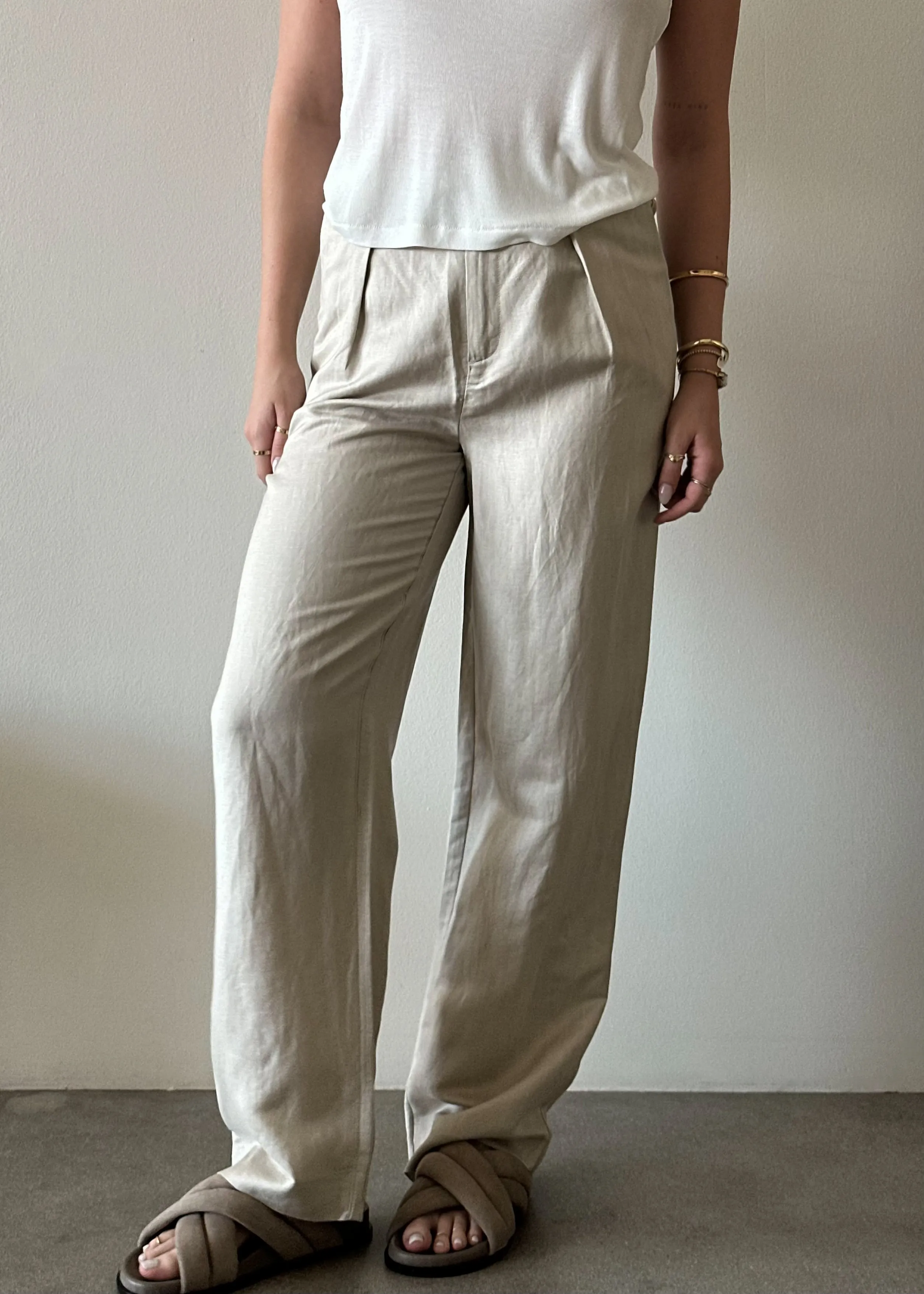 Villa Tailored Linen Pants - Nude